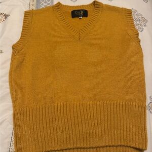 Elegant Mustard V-Neck Sweater Vest